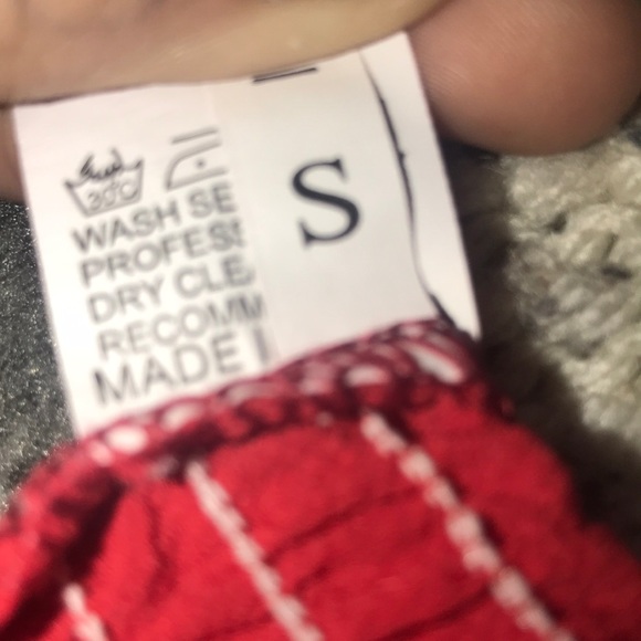 Two crop tops - Picture 4 of 4